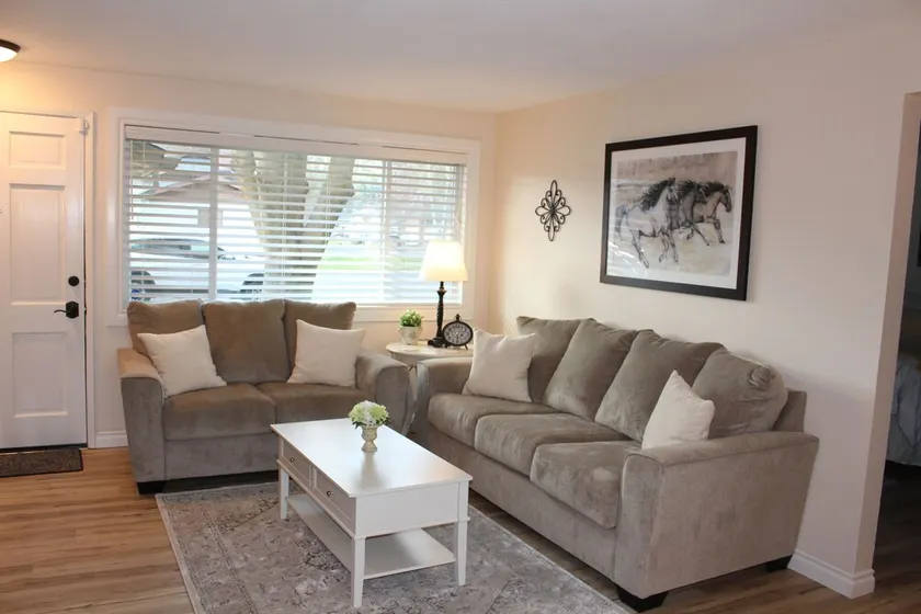 Relax in this 2 bedroom 1 bath home in North Spokane! - Image 1