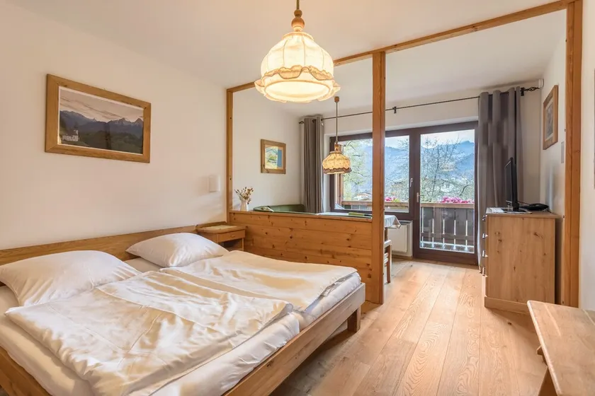 Apartment \"3 Apartment mit Gartenblick\" with Mountain View, Private Balcony & Wi-Fi - Image 1