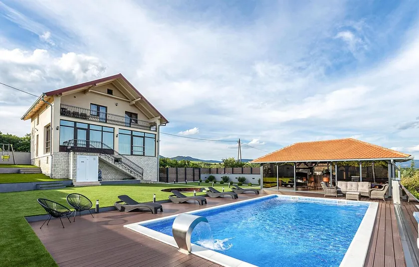 Beautiful home in Velika - Image 1