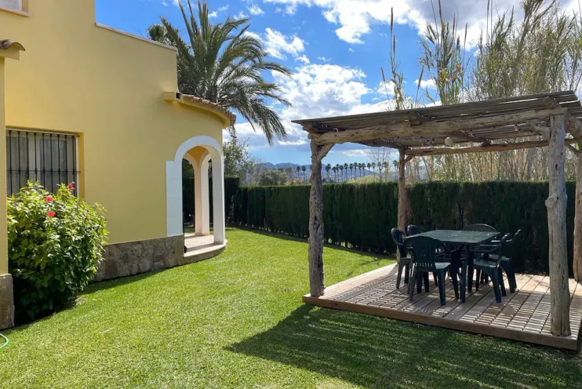 Stort og komfortabelt feriehus i Oliva, på Costa Blanca, Spanien med plads til 8 personer - Image 1