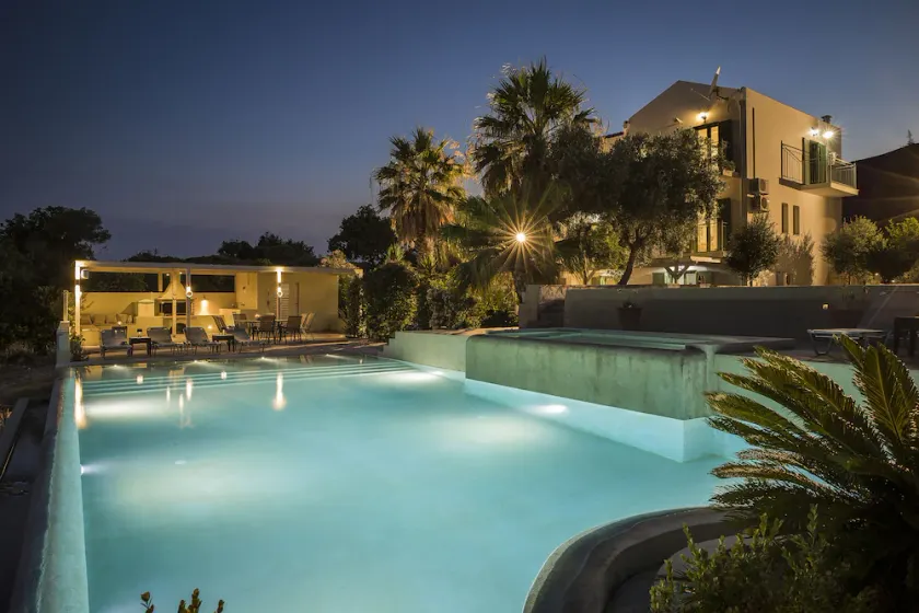 Luxury Villa with Jacuzzi, Infinity Pool And Spectacular Sea & Mountain Views - Image 1
