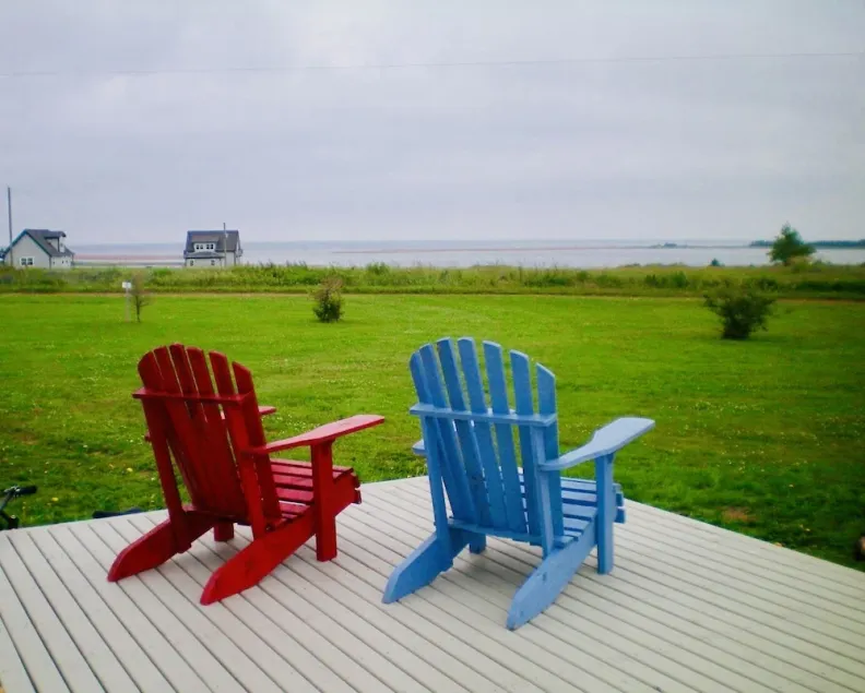 Scenic 3 bedroom cottage with hot tub, close to beaches and national park - Image 1