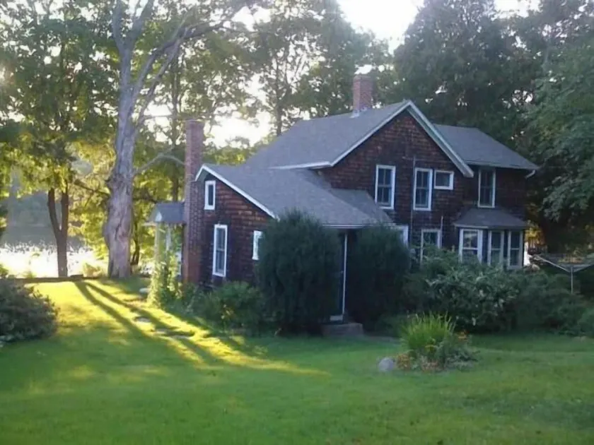 Waterford Waterfront! Charme 4BR Cottage sur la rivière Niantic! - Image 1