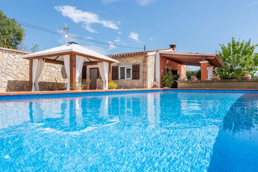 Beautiful Country House with Pool, Terraces & Wi-Fi; Parking Available - Image 1