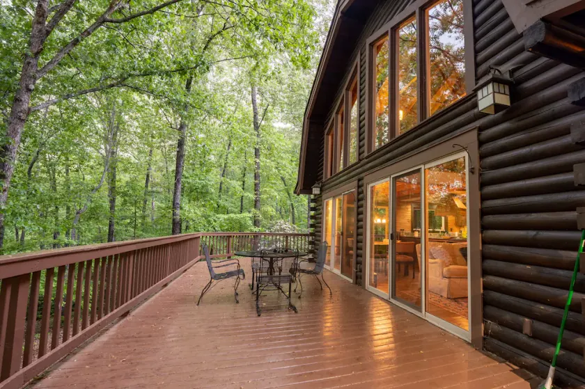 Stunning 5BR Lodge - Hot Tub & Table Rock Views - Image 1