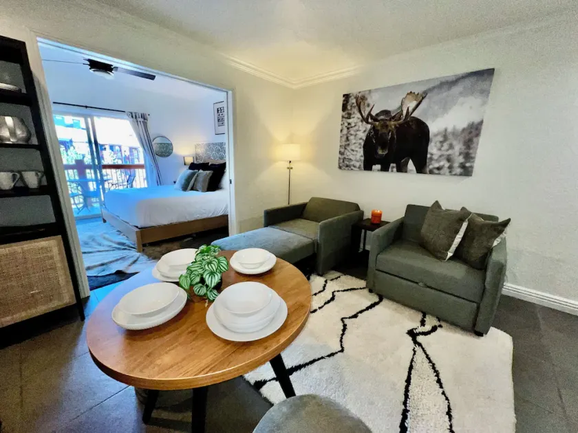 CANYONS VILLAGE SKI IN OUT - 1 bdrm condo, VIEWS, steam shower, steps to GONDOLA - Image 1