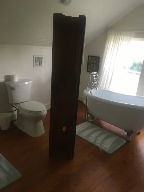 Romantic Slipper Tub - Image 1