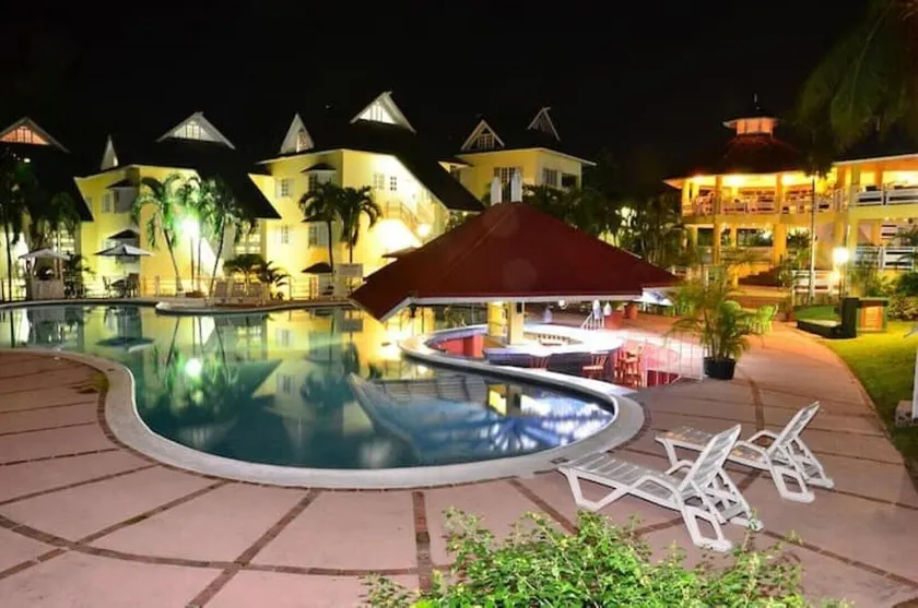 1 bedroom Penthouse Suite 63 at Mystic Ridge Resort - Image 1