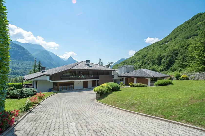 Villa med indendørs swimmingpool ideel gruppe, 40 minutter fra Cortina, i Dolomitterne - Image 1