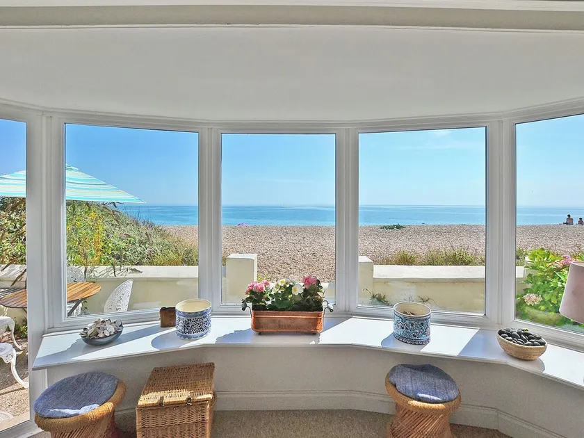 4 bedroom accommodation in Pagham, near Chichester - Image 1