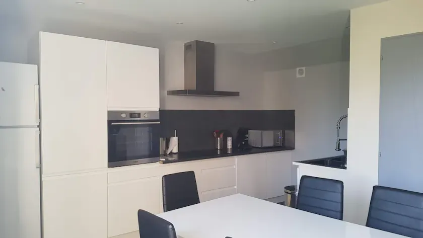 Petite Maison Moderne à la Campagne - Image 1