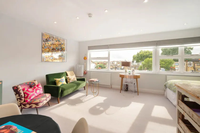 Refurbished Studio Apartment, A Minute From Harrods Knightsbridge - Image 1