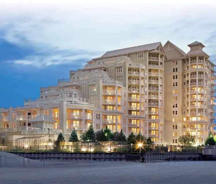 Premium 10th Fl Ocean View 3BR - Grand på Diamond Beach - Image 1