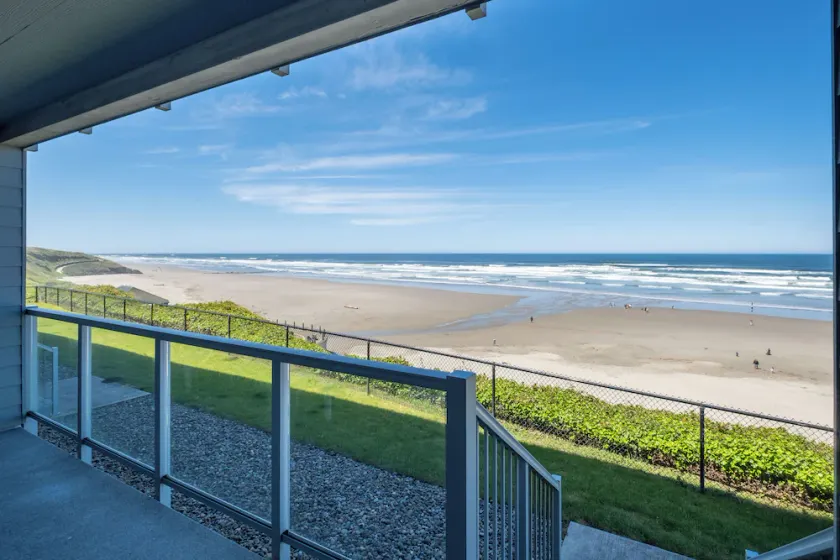 Sands Lookout at Nye Beach - Beachfront, lägenhet med enkel åtkomst med fantastisk havsutsikt - Image 1