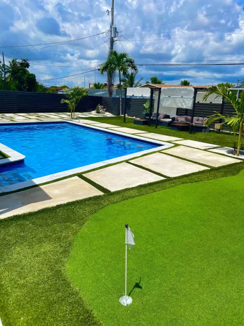 The Stadium House: Luxurious, Modern, Fun Home! - Image 1