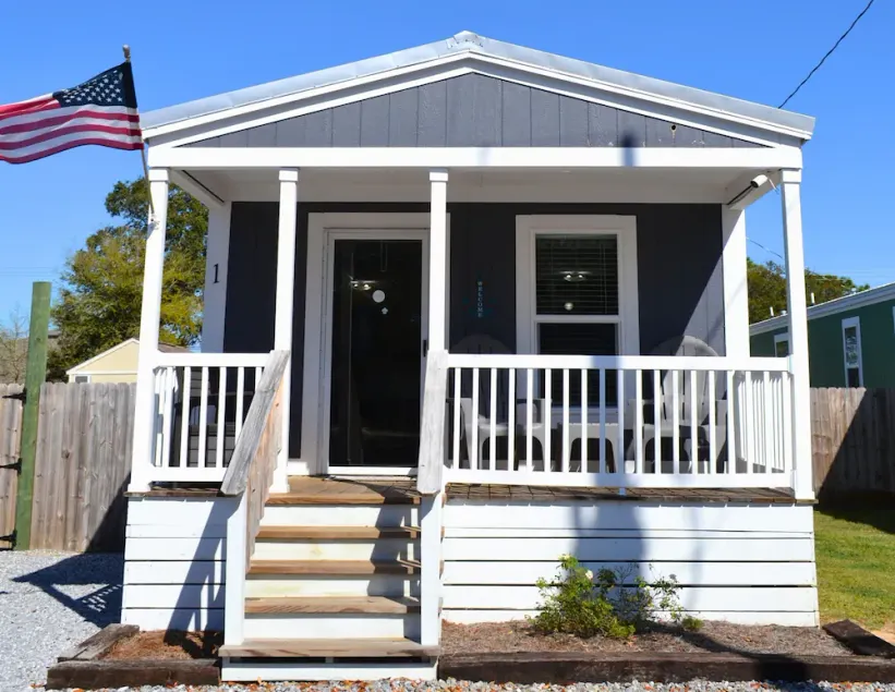 Sum Beaches Paradise Cottage 1 - Image 1