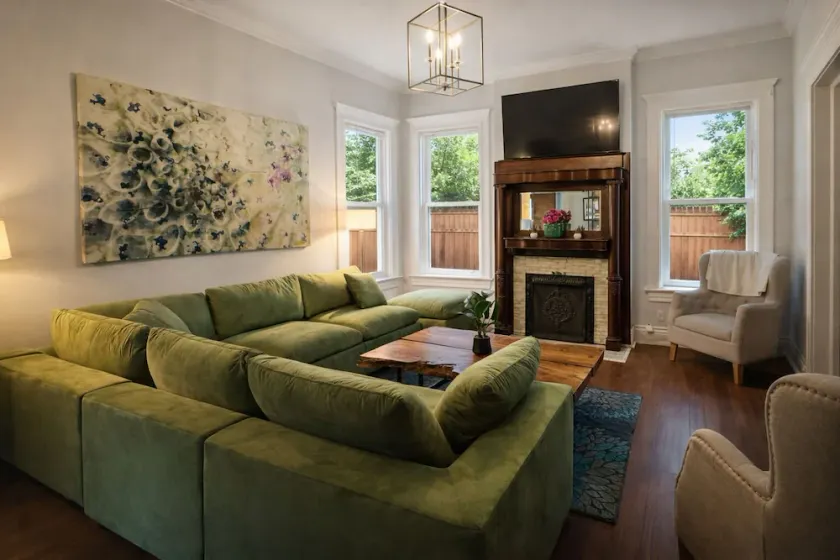 New Renovated 2BR Highland Home Hot Tub Playground - Image 1