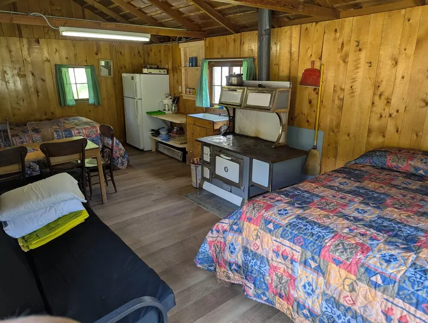 Cabin 3 at Sportsman’s Lodge, Rustic Cabin 3 at Sportsman's Lodge - Image 1