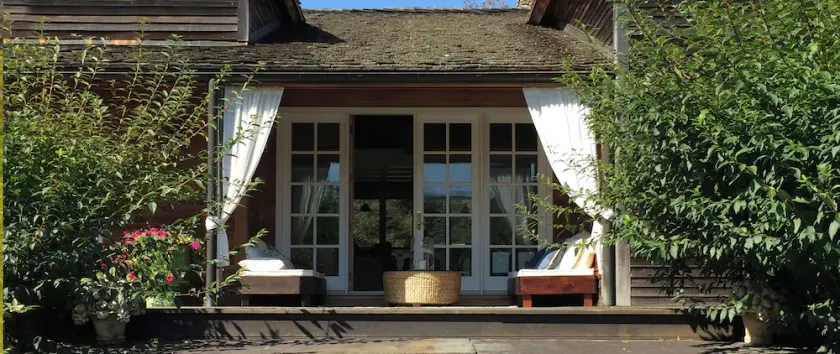 Red River Farmhouse & Yoga Space - Image 1