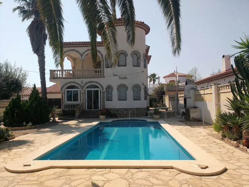 Fritliggende villa til 10 personer, privat pool beliggende i Miami Playa - Image 1