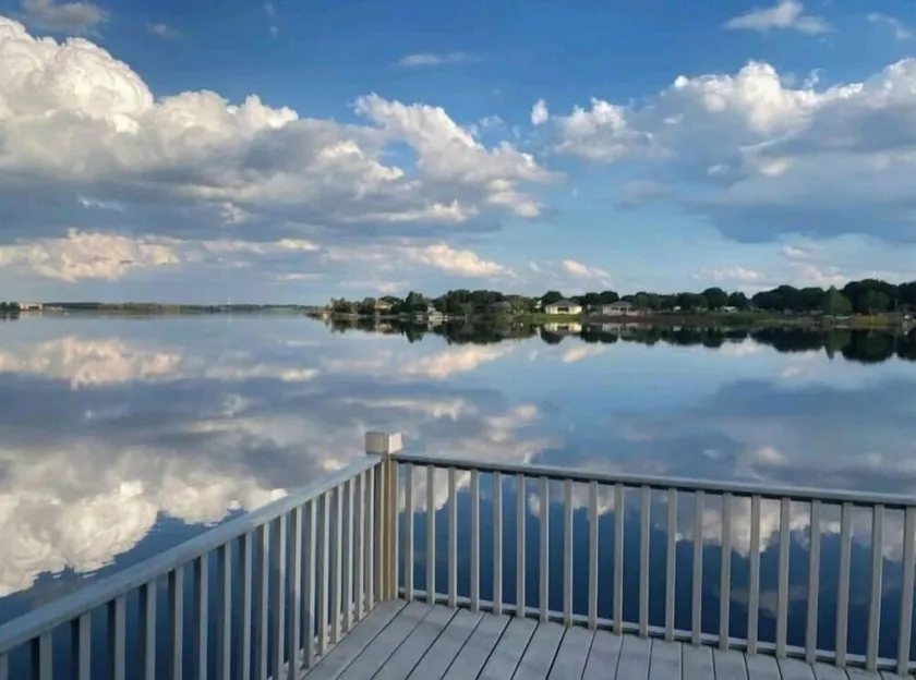 Lake House Retreat - Image 1