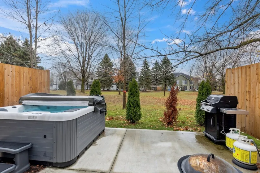 Vacation Inn Townhomes - Image 1