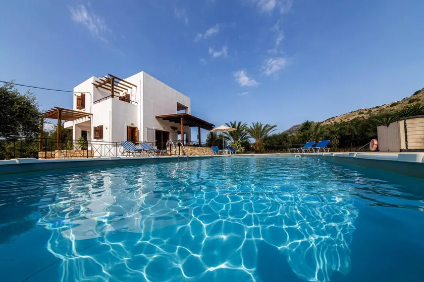 Villa Asteria not overlooked, 3 min drive to beach - Image 1