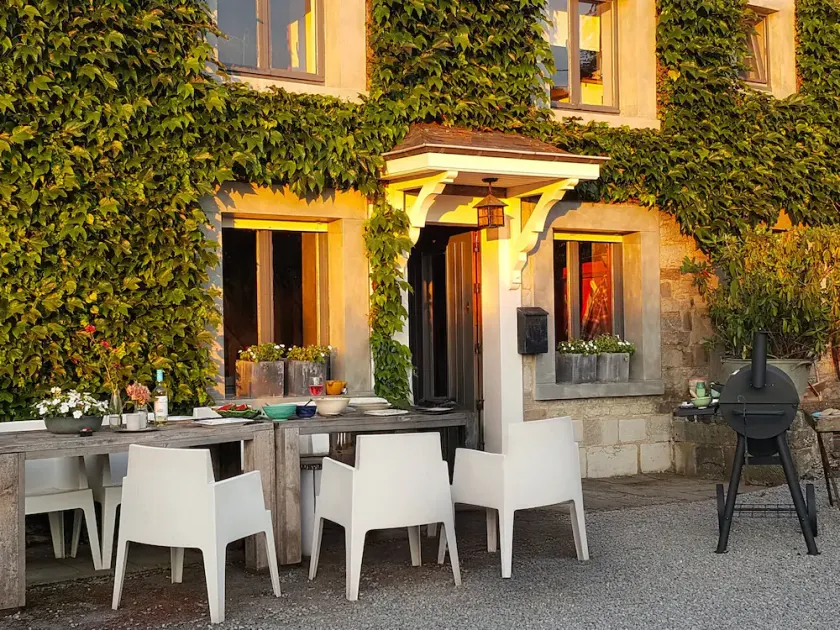 Charming Garden Holiday Home for 6 - Image 1