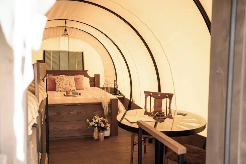 Pioneer's Dream~1883 Inspired~Covered Wagon~Bison~Private Bathroom~Heat and A/C - Image 1