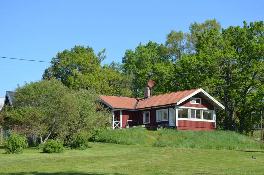 Vacation home Älgshult is located on a small lake with boat and sauna, 20 minutes from Vimmerby - Image 1