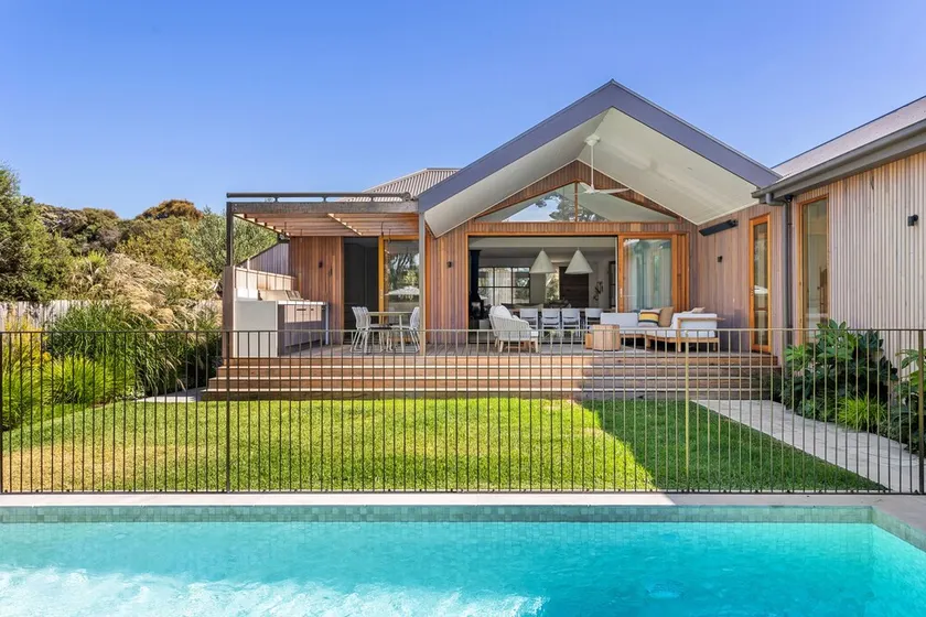 Effortless Coastal Luxury - Image 1