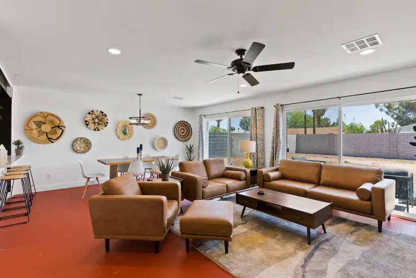 Newer, Modern, Work Friendly 2 Bedroom Condo near Downtown PHX - Image 1