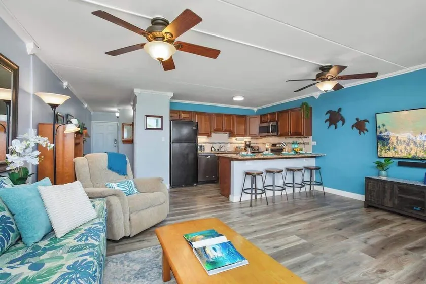 Modern Kihei Stay w/ King Bed, Smart TV & Parking - Image 1