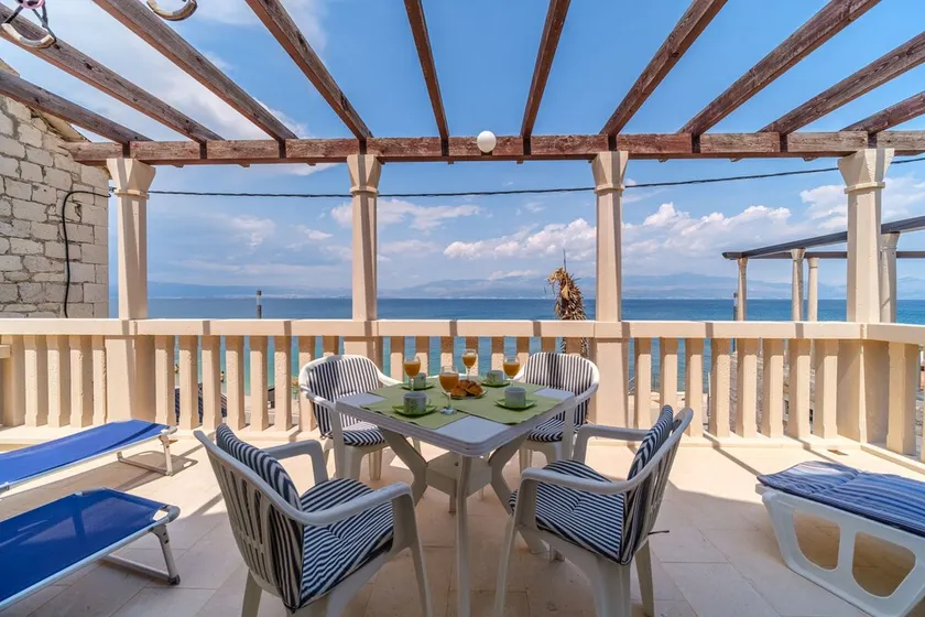 Lucica Seaview Apartment - Charme Holidays - Image 1