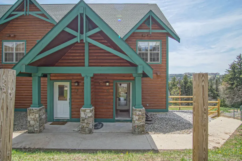 2 soveværelser, 2. 5 bade: Ski ind / ski ud, Gas pejs, Camp 4 Hot Tub.<br><br>Master Bedroom: Pillowtop K - Image 1