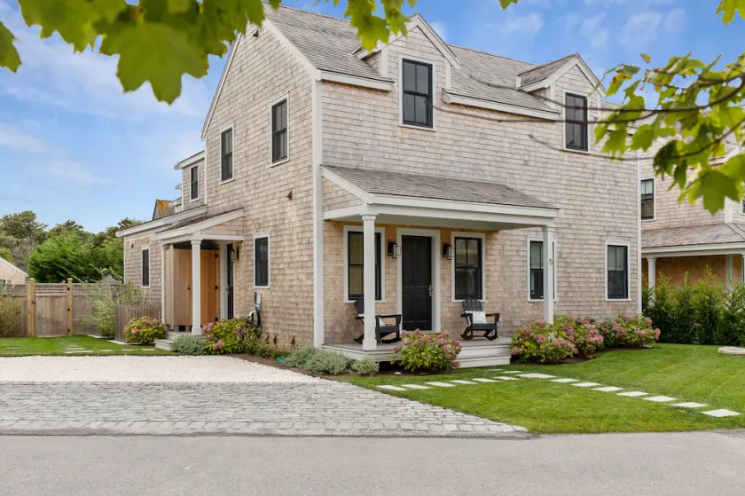  Close to Cisco Beach, Brewery and Bartlett Farms. - Image 1