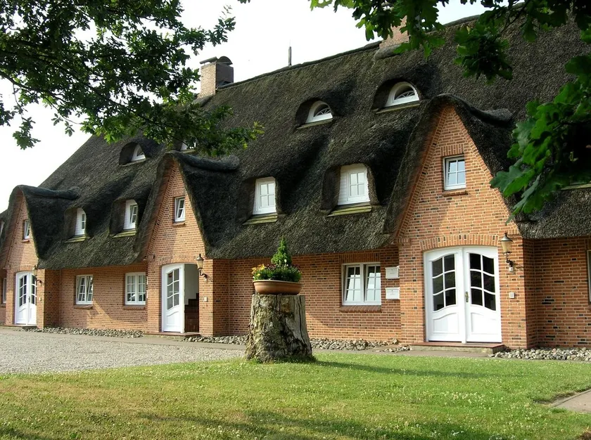 Seeschlößchen Thatched Cottage, \"Lachmöwe\" Vacation Rental, just 200 meters from the beach - Image 1