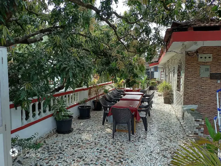 Villa AlexMarie guest house - Image 1