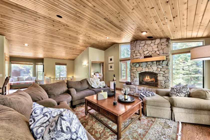 LX26 Lake Tahoe 6 Schlafzimmer Haus mit Whirlpool und Bergblick - Image 1