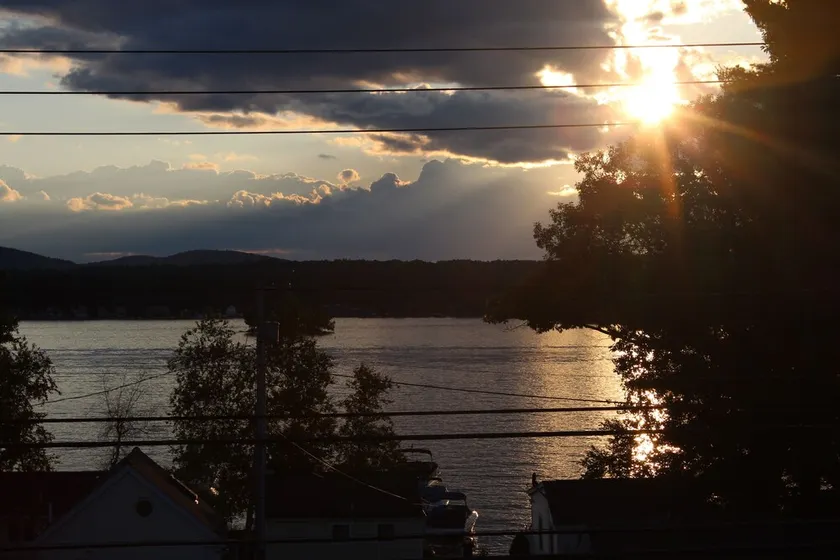 Amazing water views and great location - Image 1