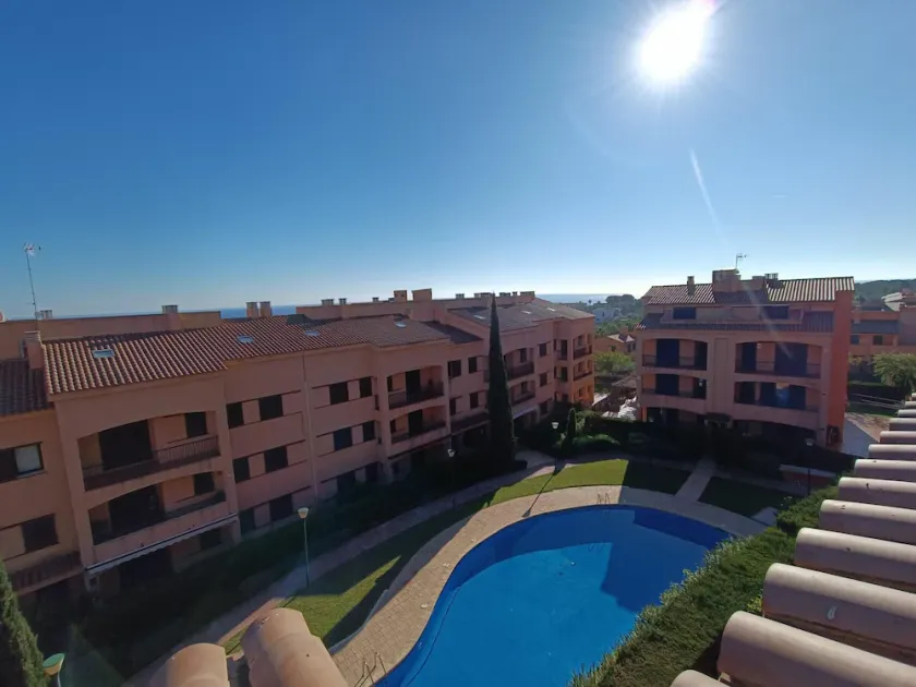 Duplex spectaculaire avec piscine, près de la magnifique crique, idéal pour les familles et groupes ansvarsvoll - Image 1