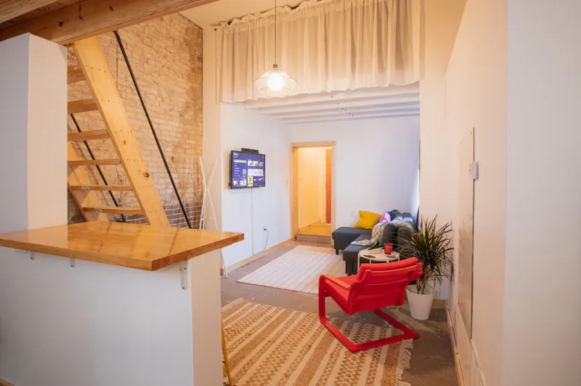 Charming Cottage Loft near Soulard and Pet Friendly  - Image 1