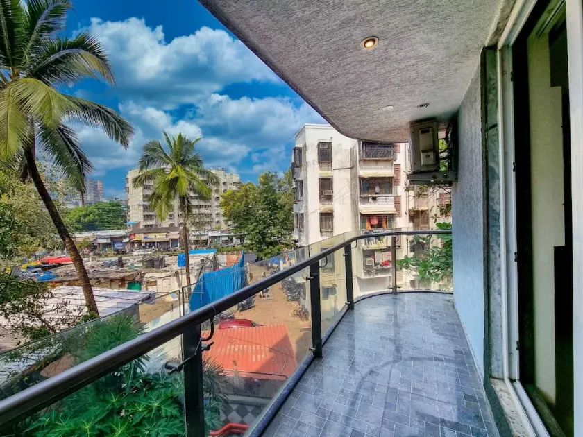 2 bedroom service apartment near Mumbai Airport - Image 1