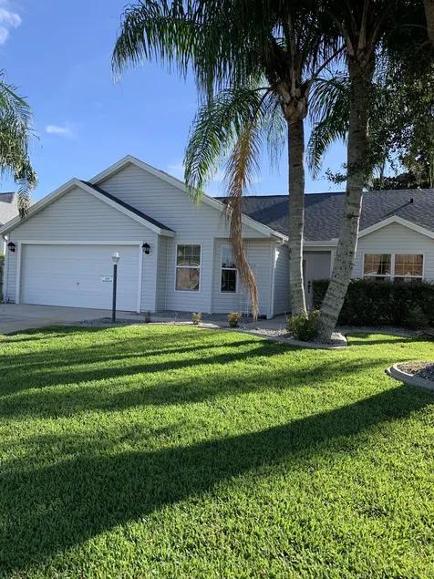 Great  Location in  Village of Belvedere close to Sumpter Landing and shopping - Image 1