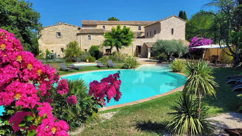 MAS PROVENÇAL upscale VERY LARGE POOL prox AVIGNON 15 to 19 people. - Image 1