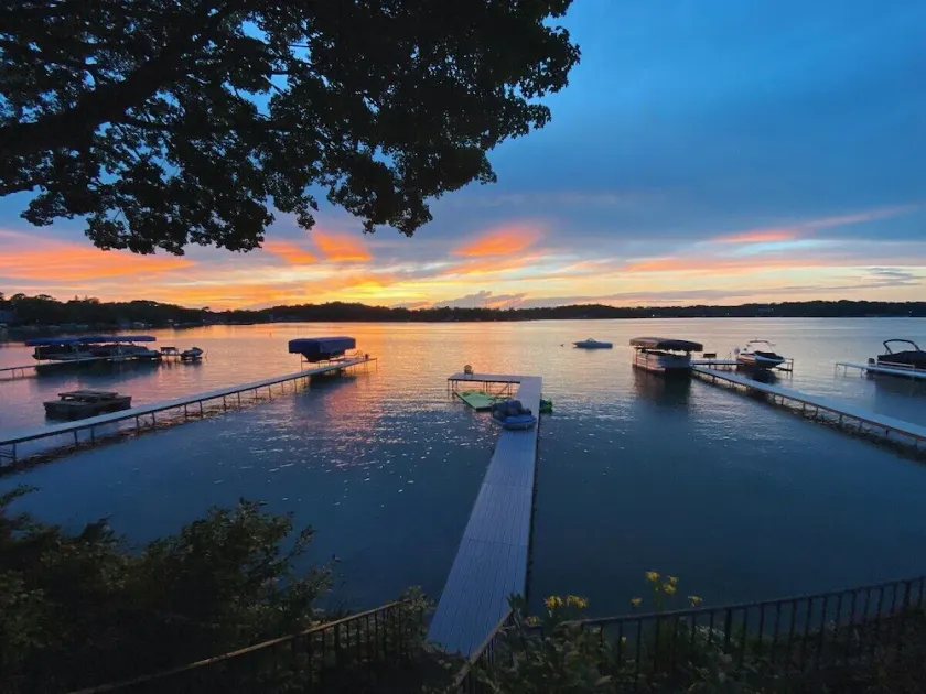 10mins to Wilmot Ski |Lake Mary Lakefront |Private Pier|Swim|Views Throughout |Gas Fireplace|Firepit - Image 1