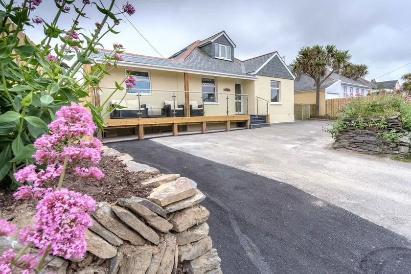 4 Bedroom house situated only 100 meters from the Sandy Beach in Trevone - Image 1