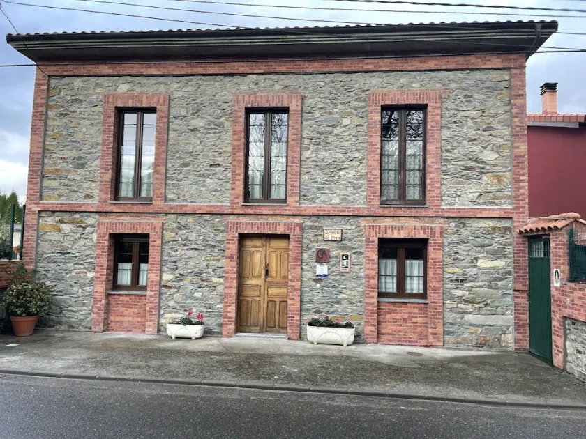 Landhaus (Vollvermietung) La Ermita de Prin für 10 Personen - Image 1
