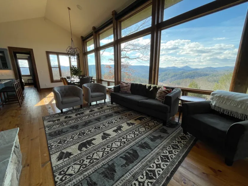 Golden Eagle Landing: Modern Mountain Getaway, Hot Tub, Pet Friendly, WiFi, Long - Image 1