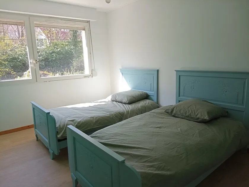 Quiet, bright house - Image 1